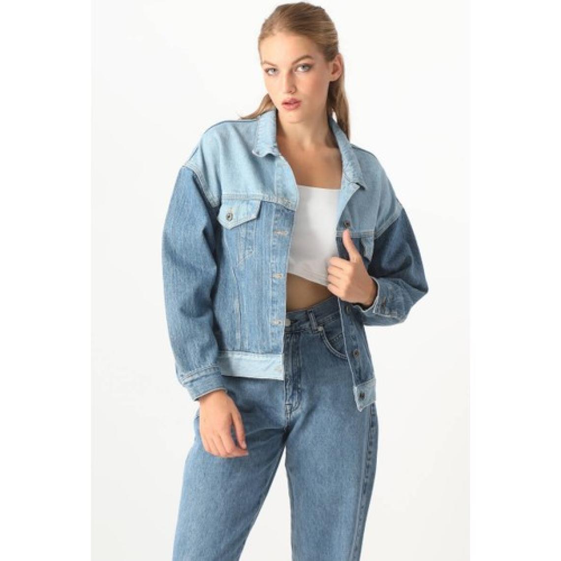 Blue White Kadın Renk Bloklu Oversize Jean Ceket Mavi