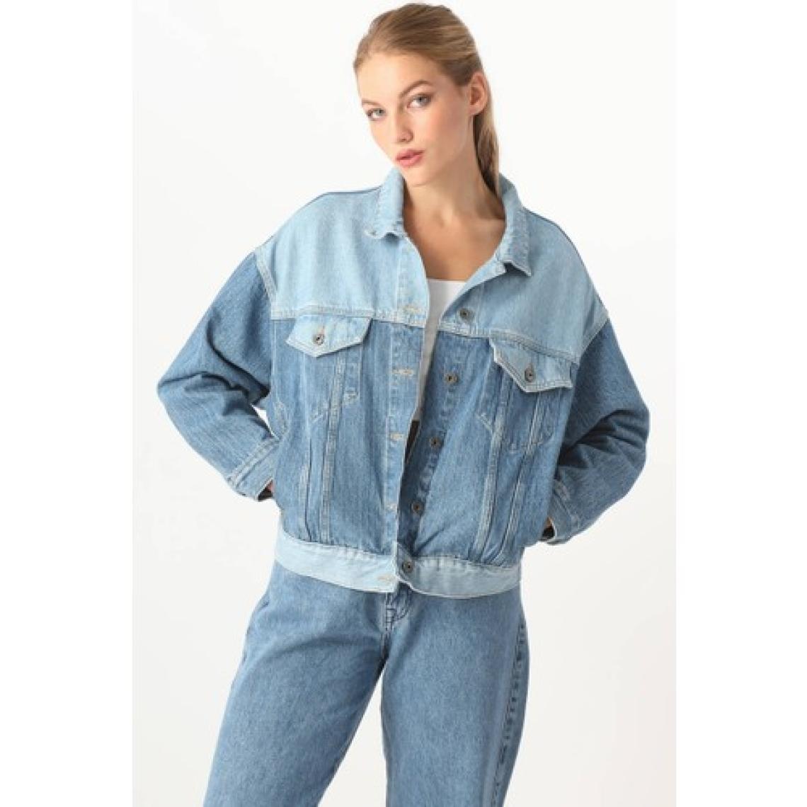 Blue White Kadın Renk Bloklu Oversize Jean Ceket Mavi