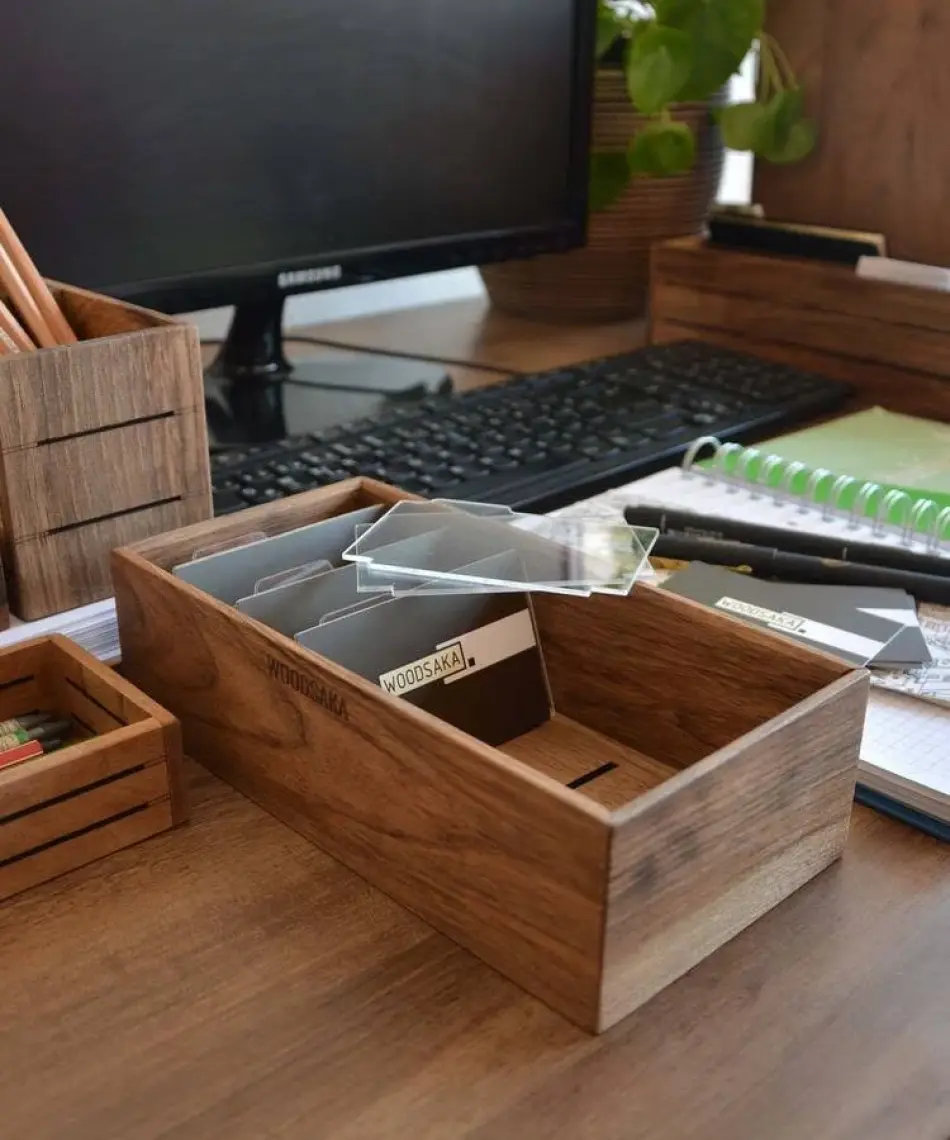 Woodsaka Gobi Ahşap Masaüstü Kartvizitlik - Büyük - Ceviz Ağacından