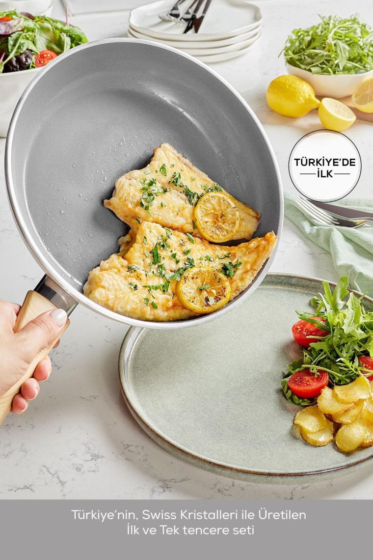Nidage Yapışmaz Taban x Refika Birgül Swiss Crystal Tava 26 cm Creamy Seramik Gri Seramik Kızartma Tavası