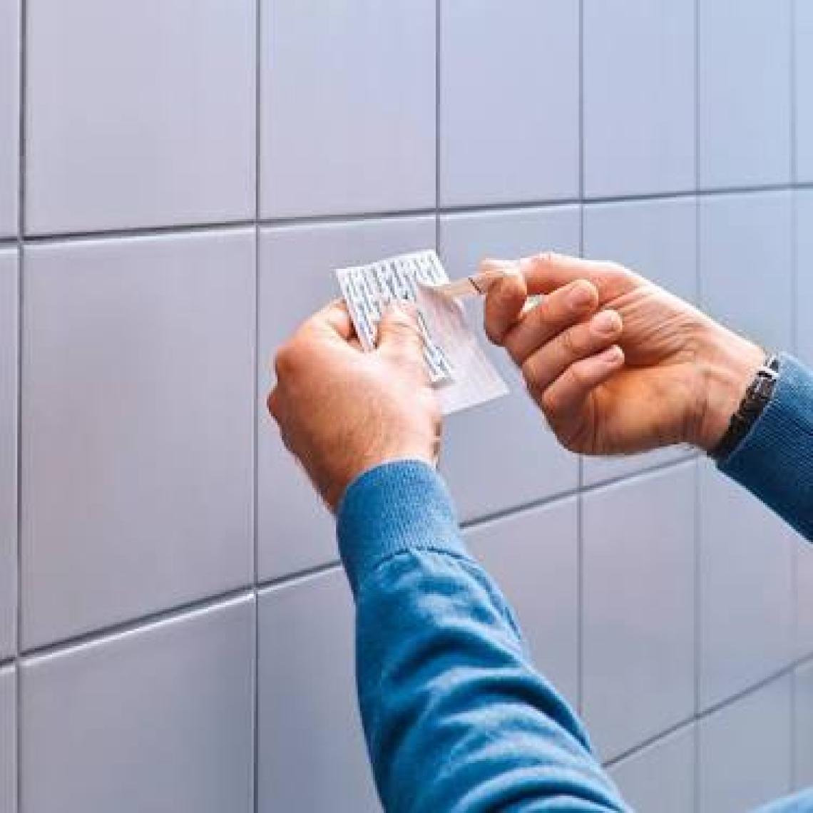 Tesa İz bırakmadan Sökülebilir Yapışkanlı Askı - Çivi, Fayans ve Metal Yüzeyler için 3 kg x 2 adet, 77764