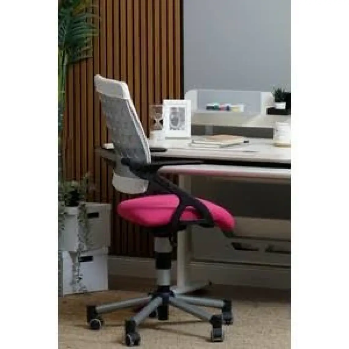 Creo Mobili Kollu Ofis Sandalyesi, Yükseklik ve Sırt Ayarlı Sandalye - Taşıma kap. 120kg, Beyaz/Fuşya - Vega