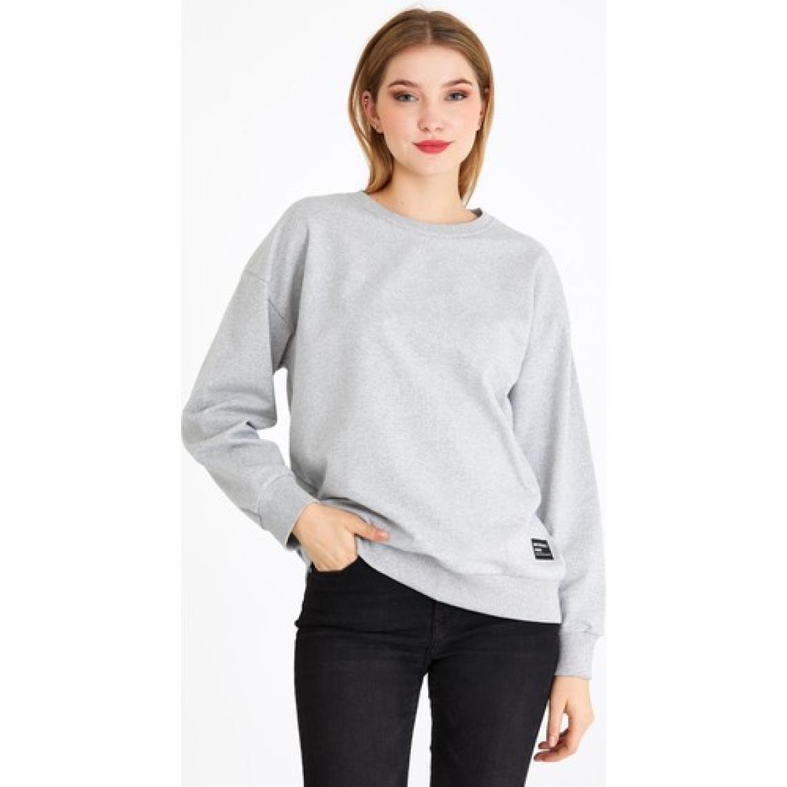 Mmetalic Kadın Gri Renk Basic Bisiklet Yaka Sweatshirt