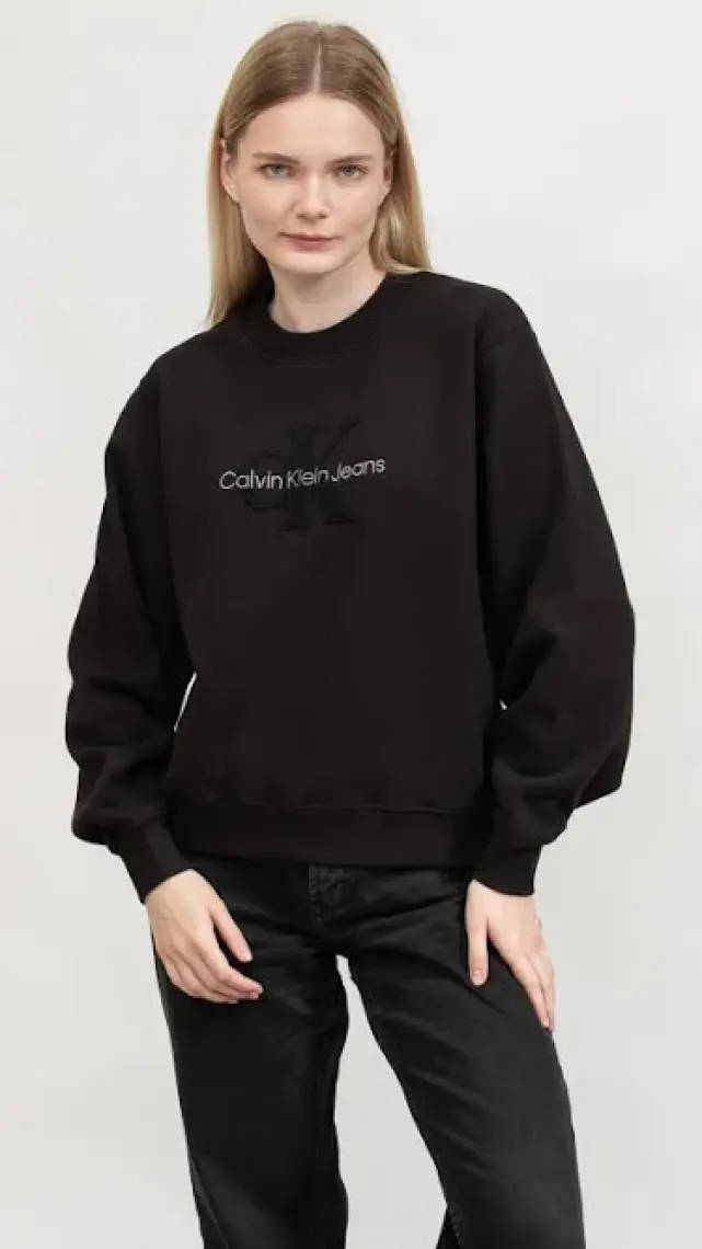 Calvin Klein Logo Işlemeli Pamuklu Comfort Fit Bisiklet Yaka Sweat J20J224652BEH Bayan Sweat J20J224652 Beh