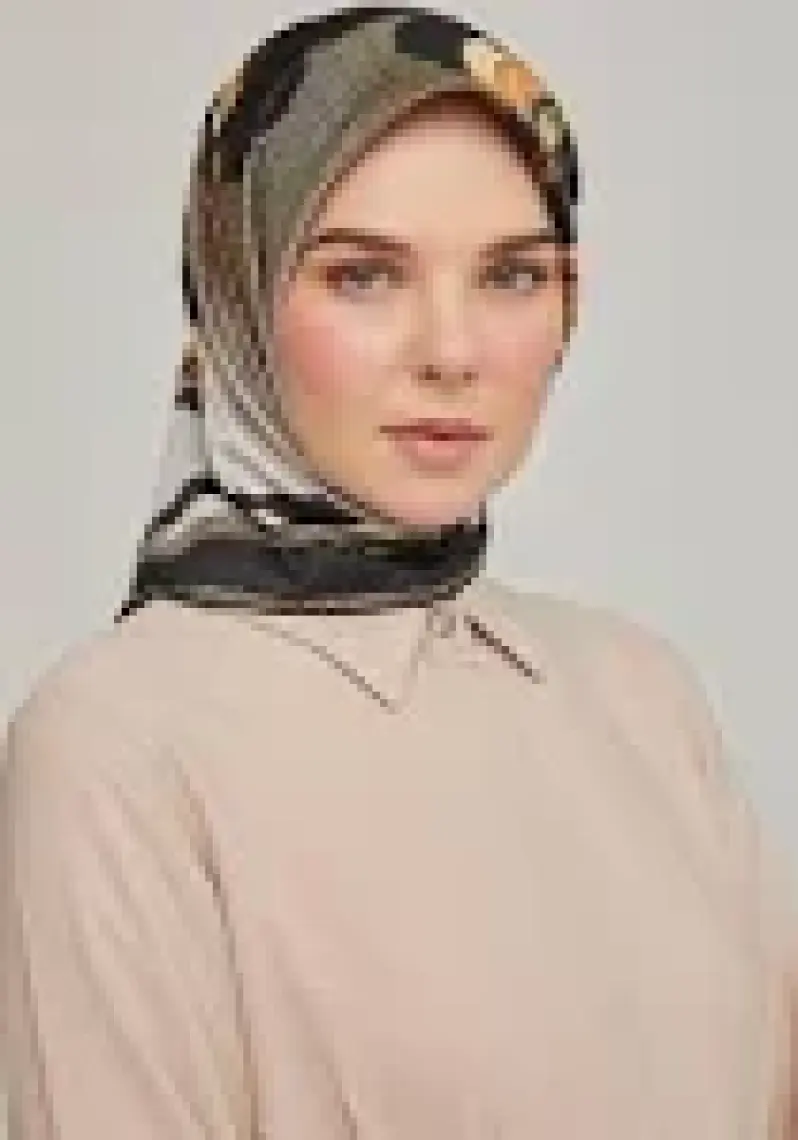 Armine Sport Twill (Tivil) Nostalji Desen Eşarp Siyah Gold Ekru Vizon
