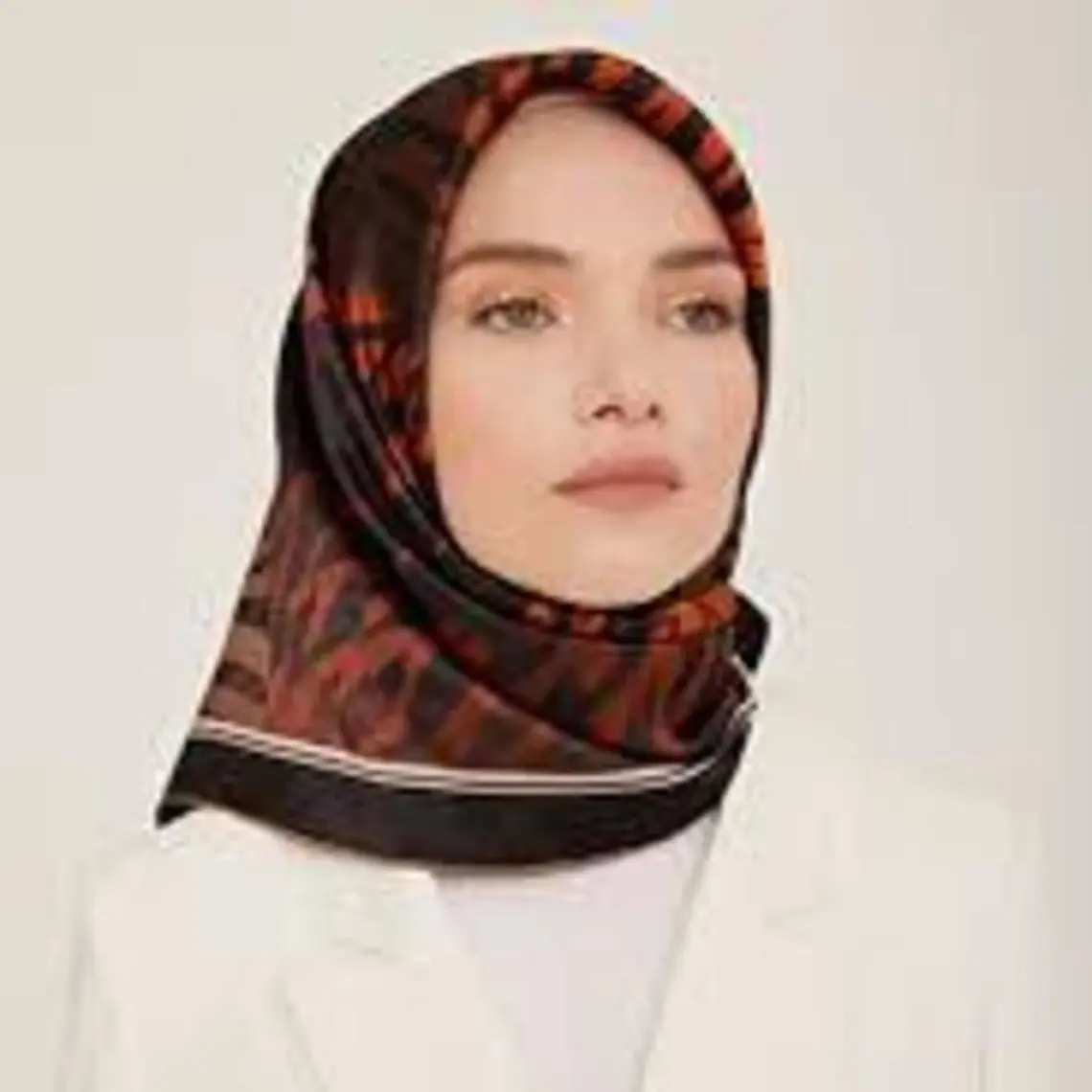 Armine Nostalji Serisi Sura İpek Eşarp 8837-01