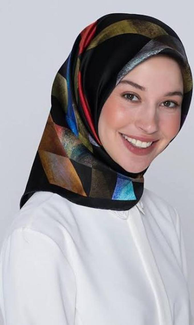 Armine Özel Nostalji Serisi Twill Ipek Eşarp Modelleri 8105D-36