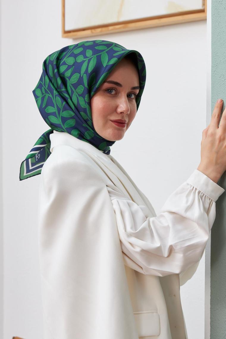 Silk Home Lacivert- Yeşil Yaprak Desenli Tivil Ipek Eşarp 11397-03