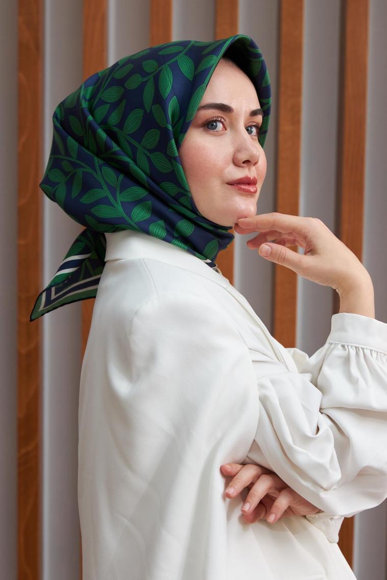 Silk Home Lacivert- Yeşil Yaprak Desenli Tivil Ipek Eşarp 11397-03