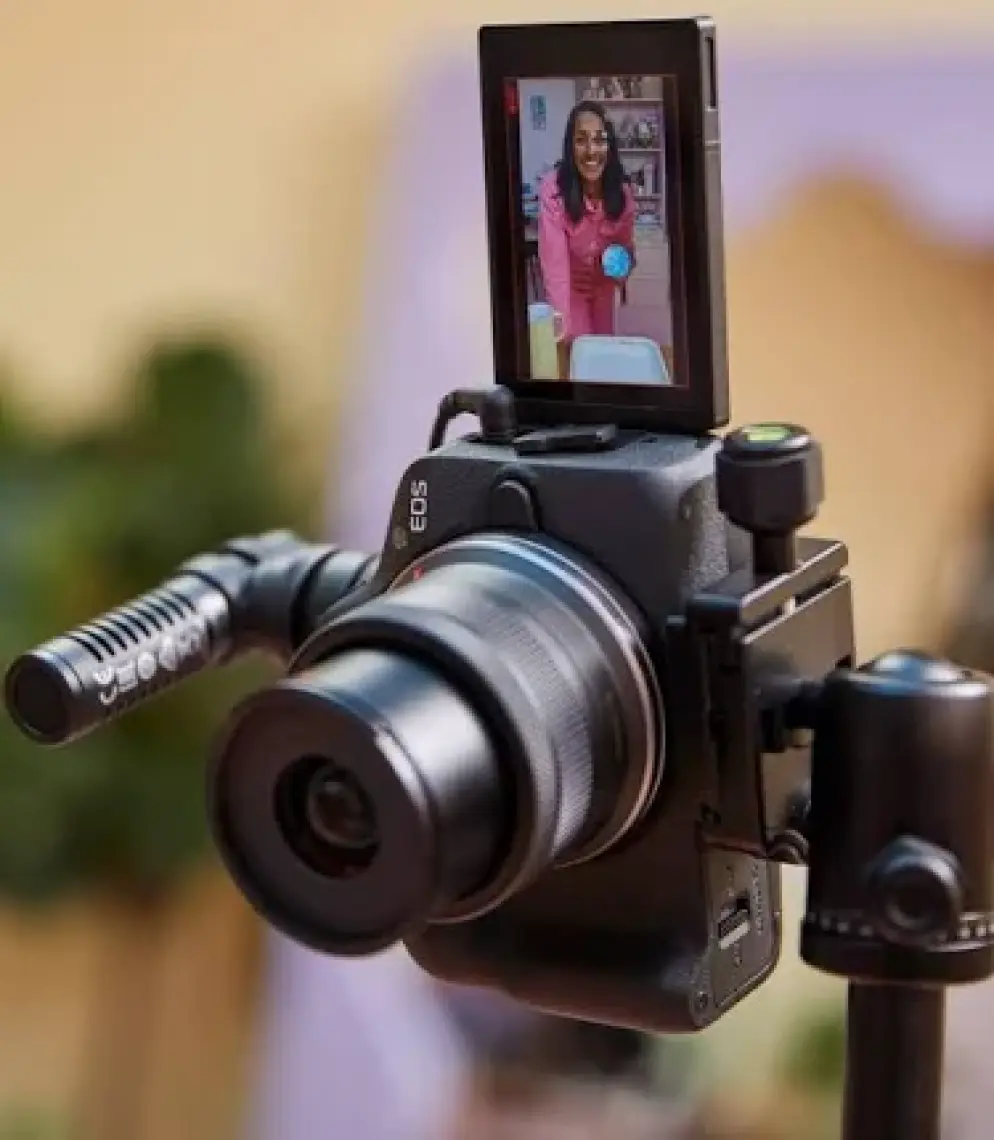 Canon D.cam Eos R50 Bk + RFS18-45 S EU26