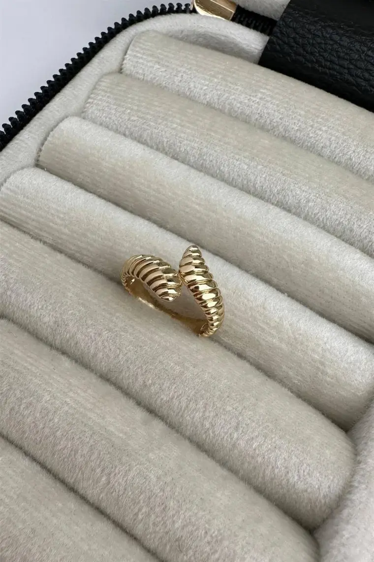 Gold Önden Ayarlı Burgu Yüzük