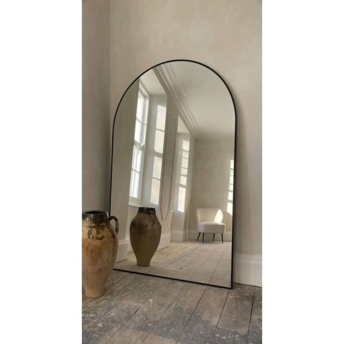Ersan Dizayn 100X180 Siyah Metal Çerçeve Oval Ayaklı Boy Aynası
