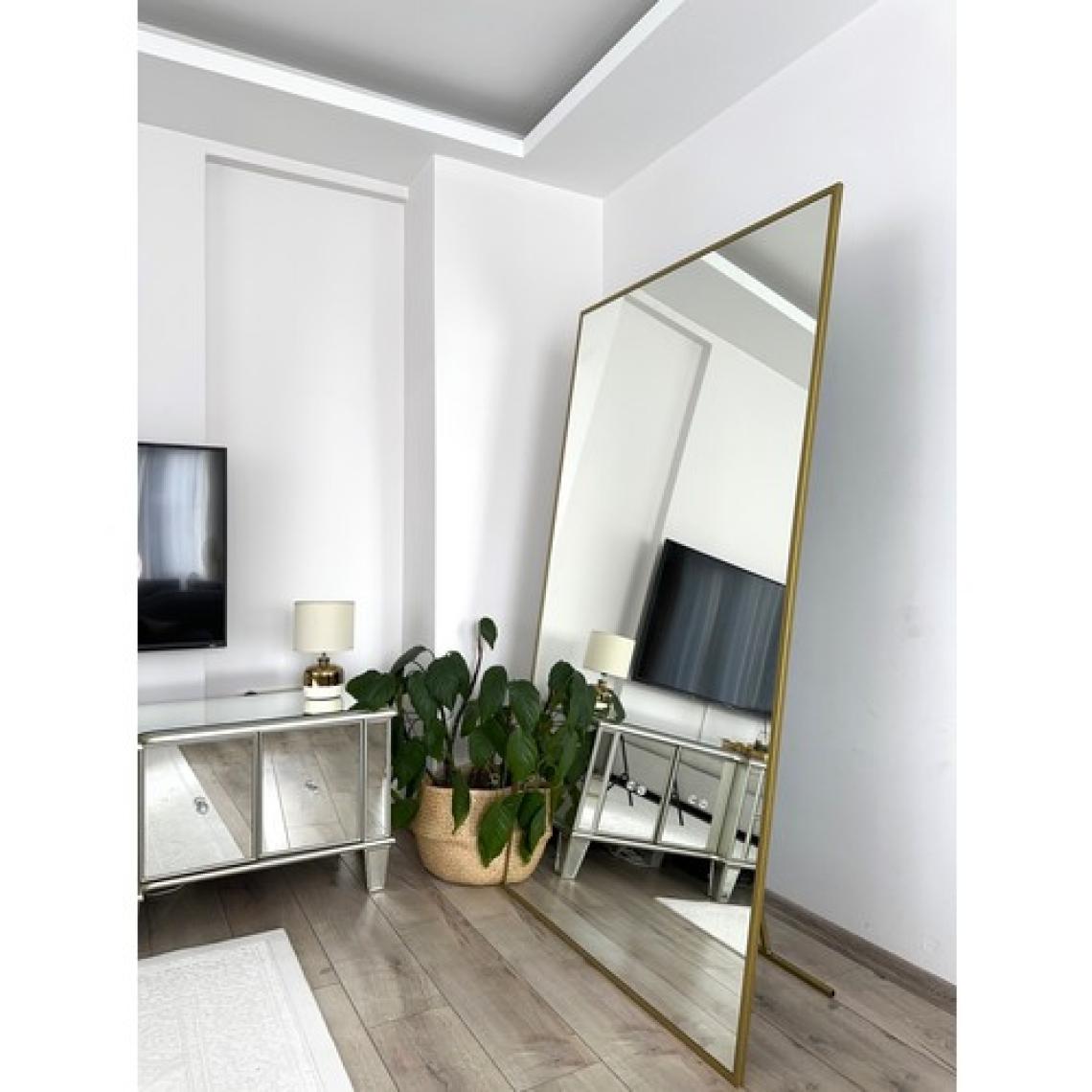 Effe Yapı Dekor Gold Metal Çerçeveli Dikdörtgen AYAKLI180X100 cm Boy Aynası