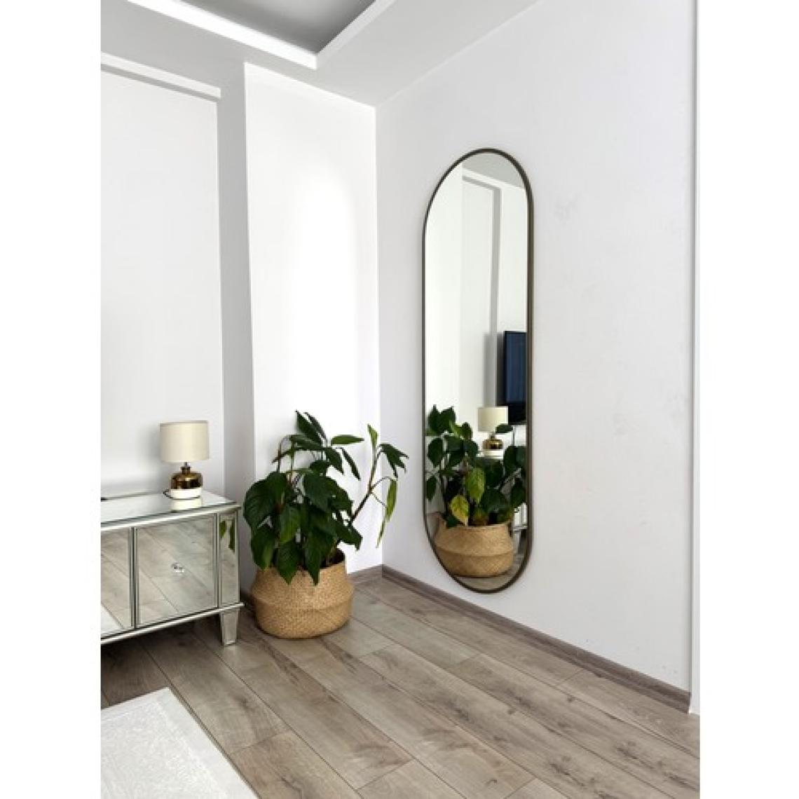 Effe Yapı Dekor Pirinç Eskitme Metal Çerçeveli 180X60 cm Elips Model Ayaklı Boy Aynası