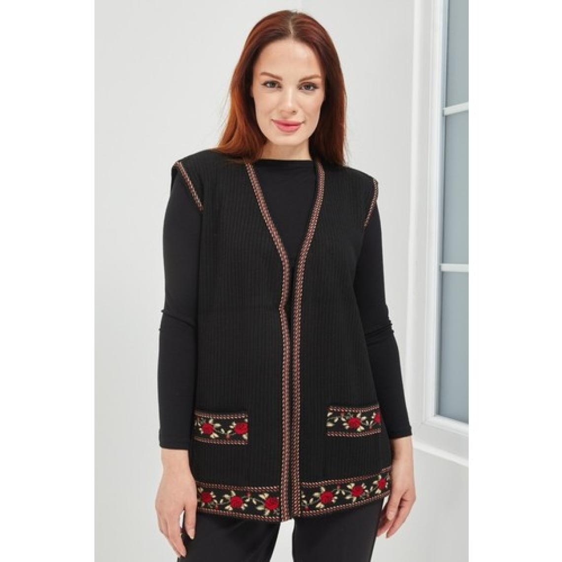 Fresh Moda Anne Triko Gül Motifli Siyah  Kısa Cepli Yelek