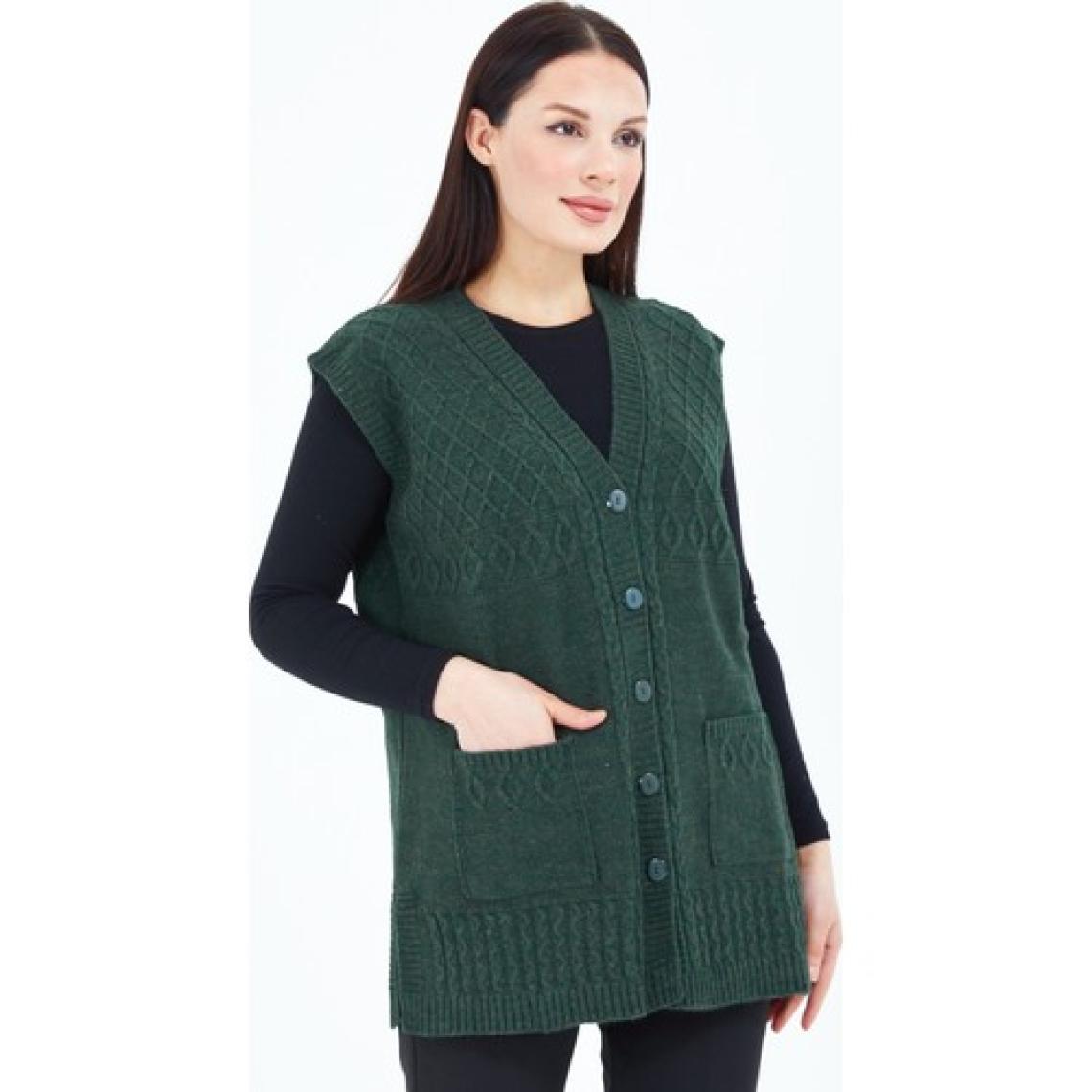 Elçelya Moda Kadın Haki Yeşil V Yaka Düğmeli Cepli Örgü Yün Anne Triko Yelek