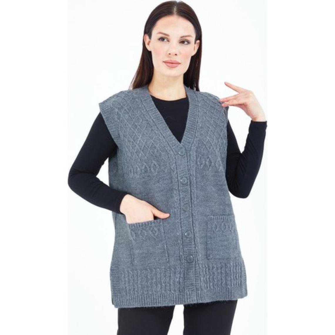 Elçelya Moda Kadın Gri V Yaka Düğmeli Cepli Örgü Yün Anne Triko Yelek