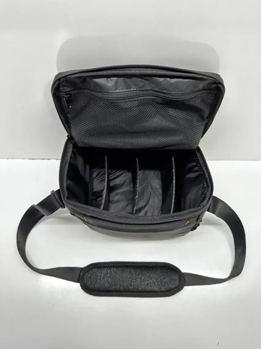 Clascase Çok Amaçlı Drone, Fotoğraf Makinesi Için Bölmeli Universal Deri Omuz Taşıma Çantası Clascase C030