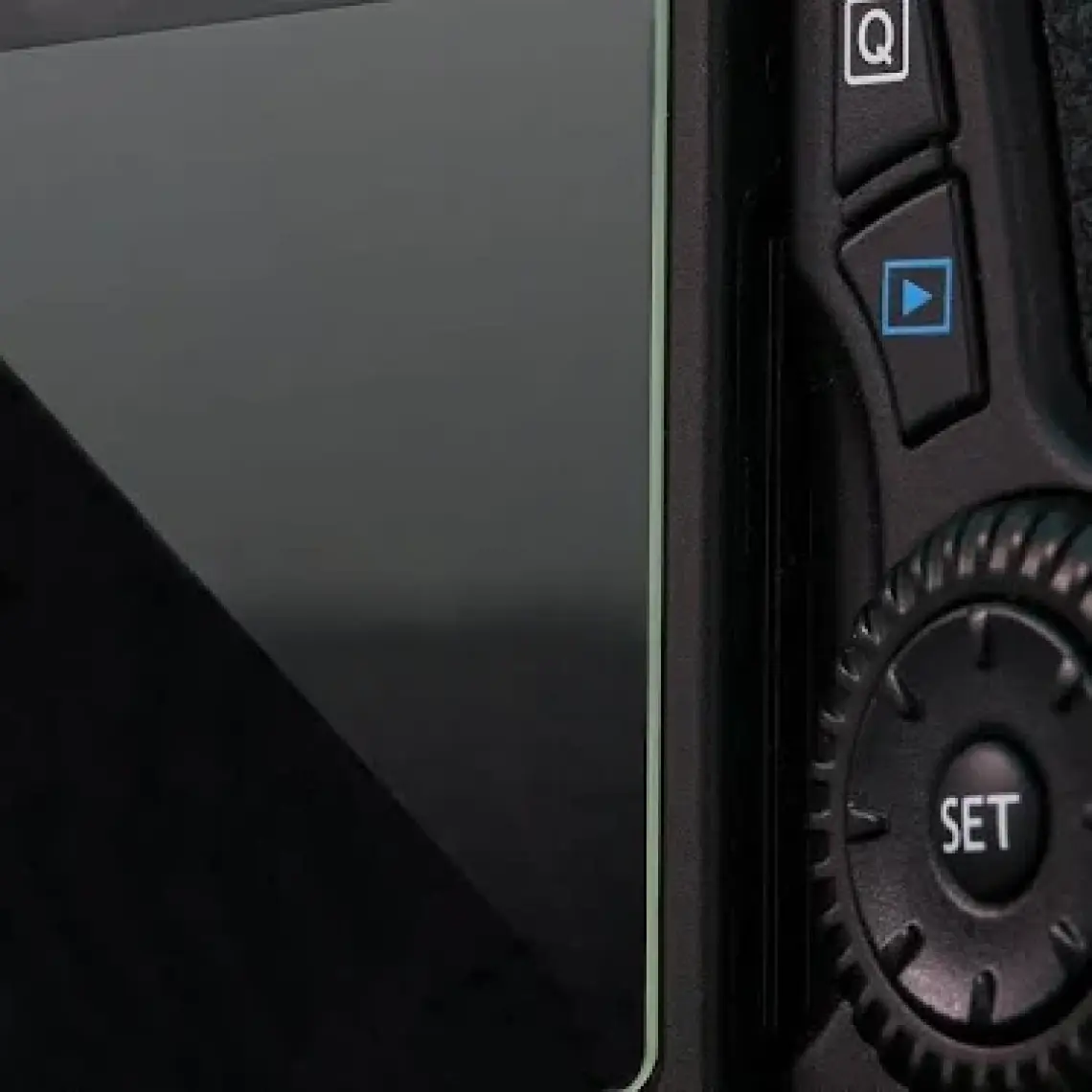 Megagear  Eos M100 Fotoğraf Makinesi Ekran Koruyucu
