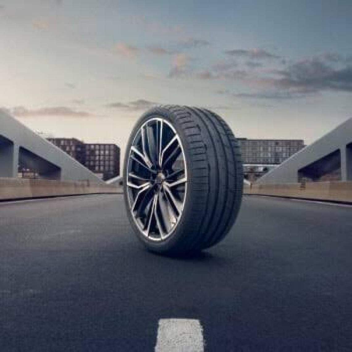 Hankook 225/45 R17 94Y Xl Ventus S1 Evo3 K127 Oto Yaz Lastiği ( Üretim Yılı: 2023 )