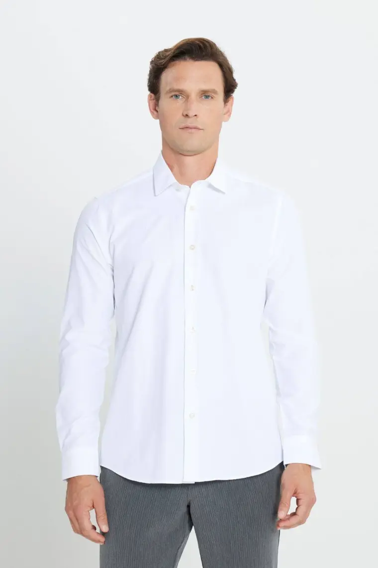AC&Co / Altınyıldız Classics Erkek Beyaz Ütülemesi Kolay Slim Fit Dar Kesim Klasik Yaka Pamuklu Gömlek