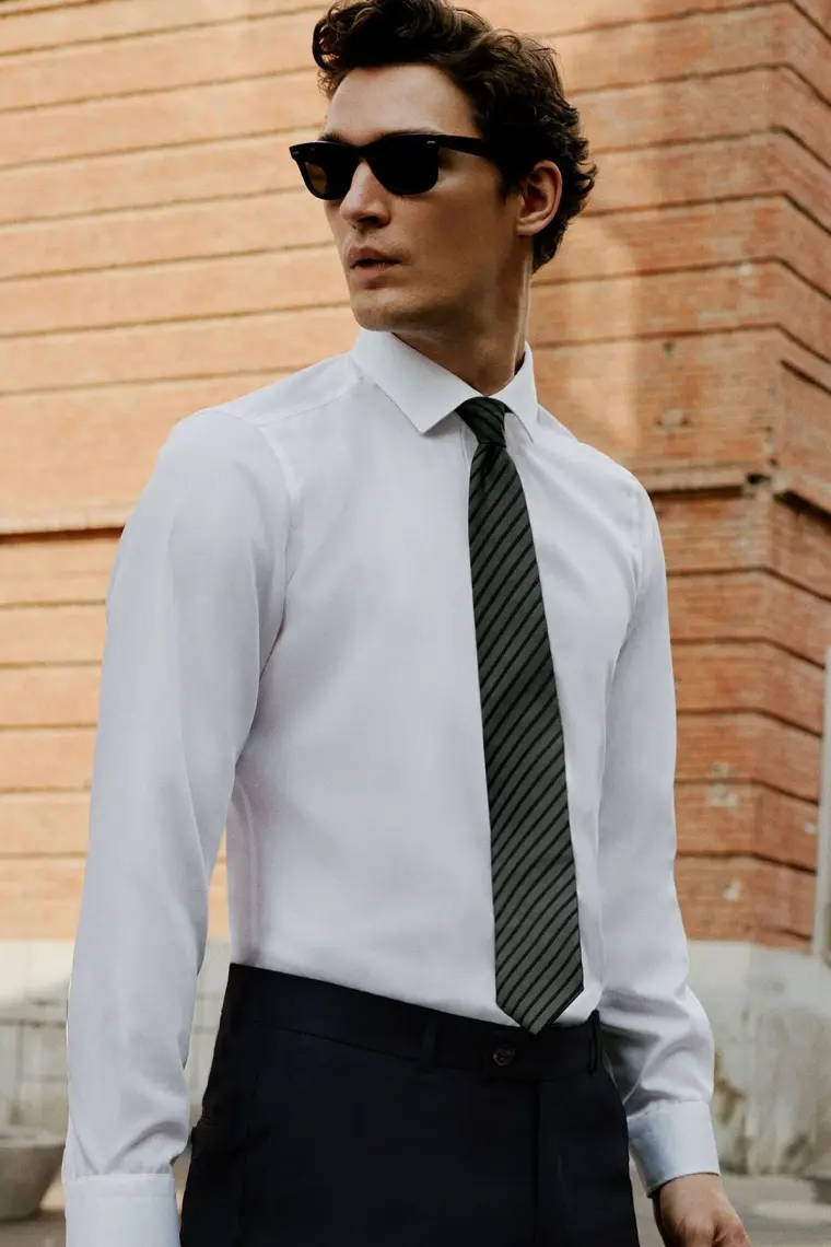 AC&Co / Altınyıldız Classics Erkek Beyaz Ütülemesi Kolay Slim Fit Dar Kesim Klasik Yaka Pamuklu Gömlek