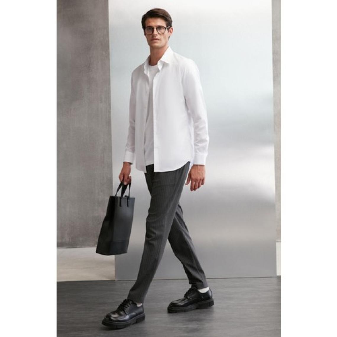 Carlsten Erkek Slim Fit Italyan Yaka %100 Pamuk Poplin Beyaz Gömlek