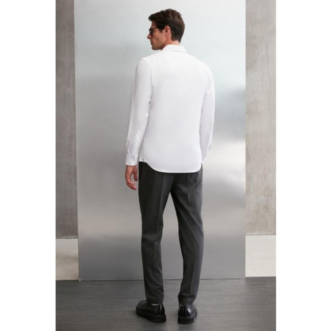 Carlsten Erkek Slim Fit Italyan Yaka %100 Pamuk Poplin Beyaz Gömlek
