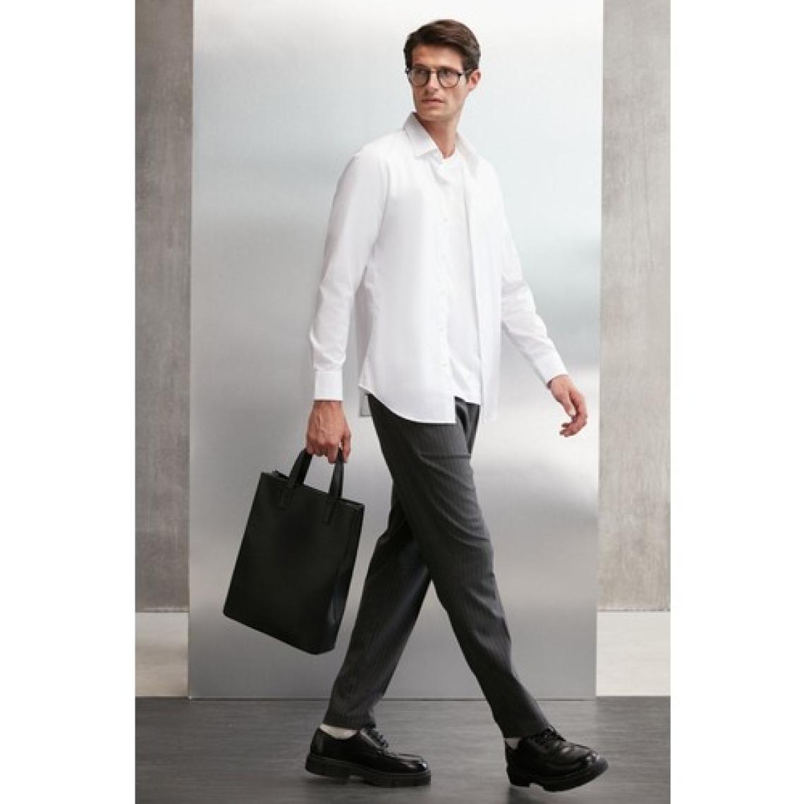 Carlsten Erkek Slim Fit Italyan Yaka %100 Pamuk Poplin Beyaz Gömlek
