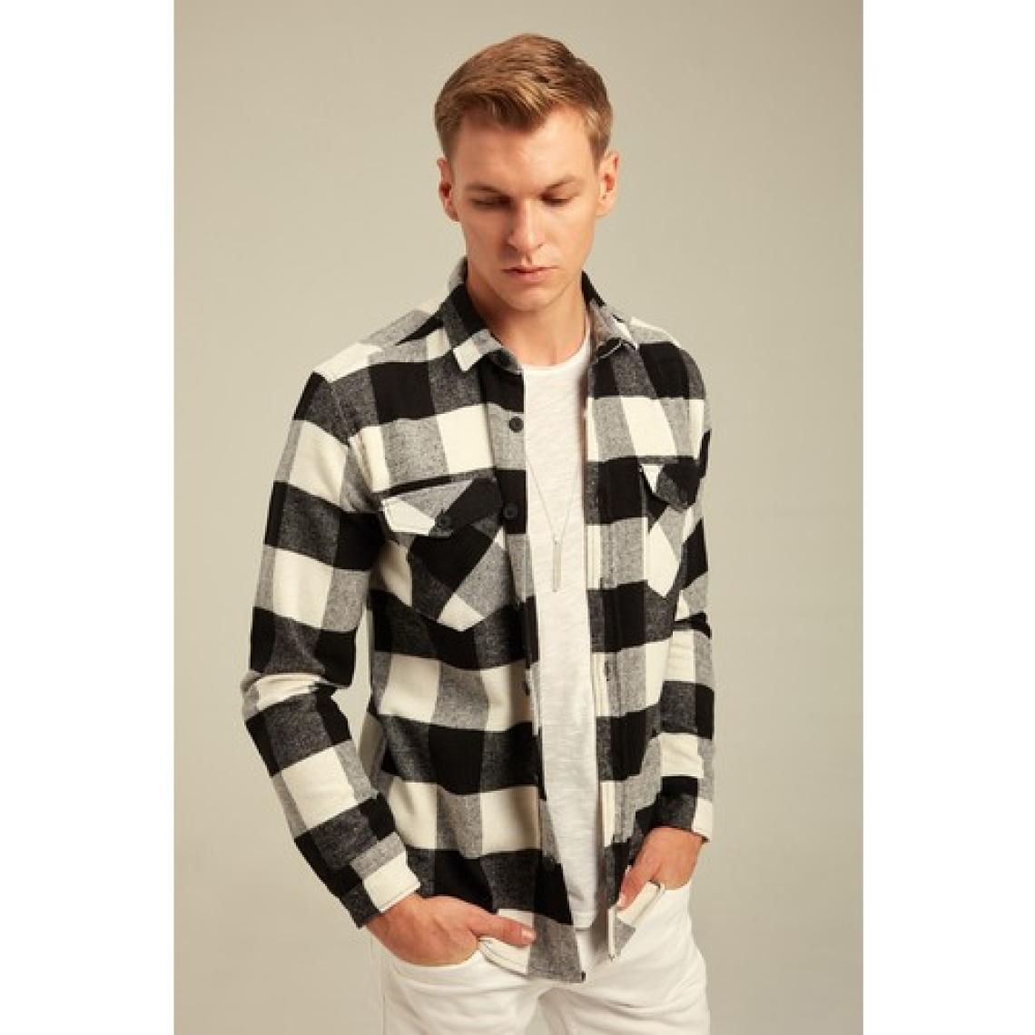 Cool Tarz Beyaz Erkek Slim Fit Düğmeli Yaka Çift Cepli Oduncu Ekose Gömlek