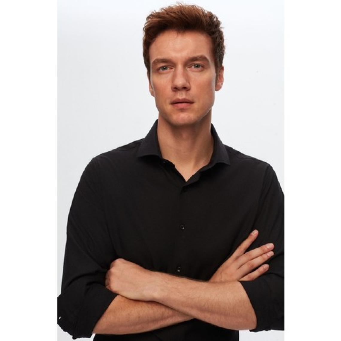 Slim Fit Siyah Italyan Yaka Armürlü Uzun Kollu Kolay Ütülenebilir Nefes Alan Dört Mevsim Gö 2HF02ORT3185