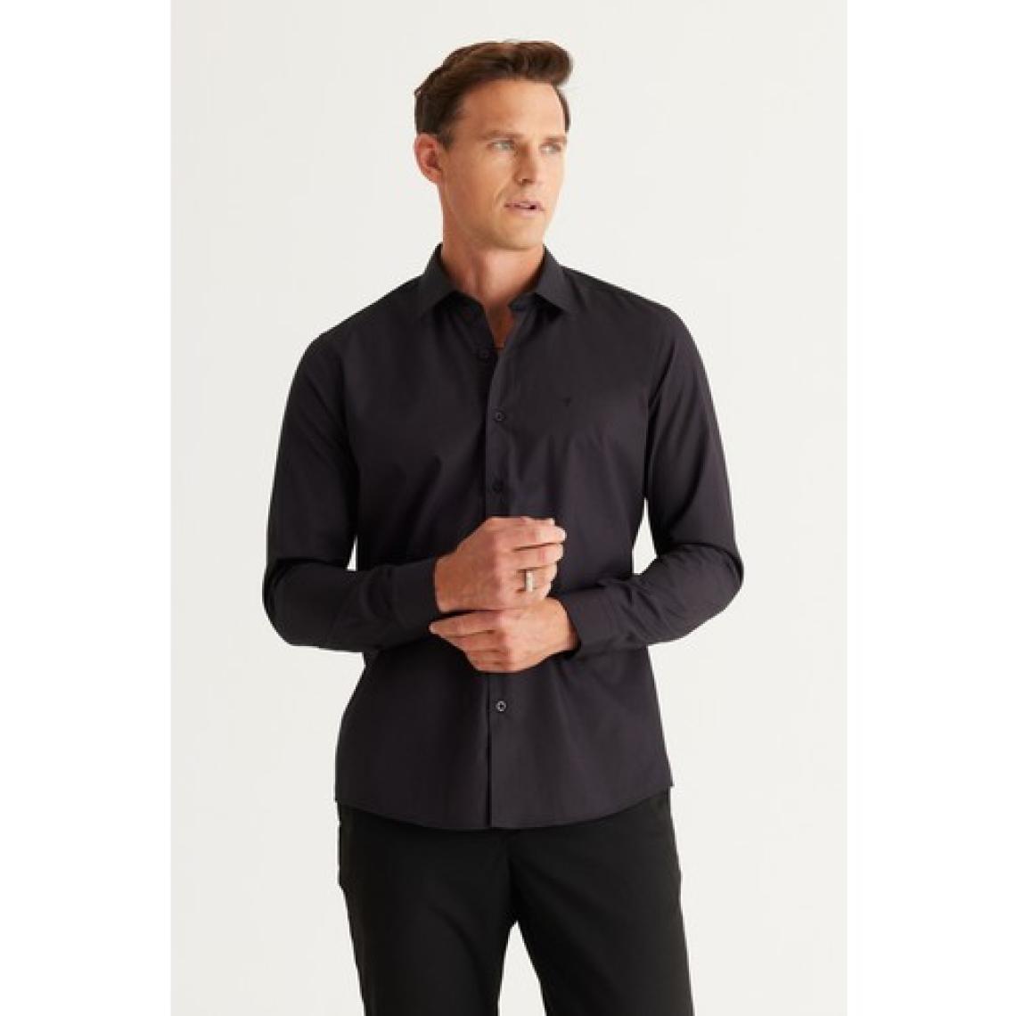 AC&Co / Altınyıldız Classics Erkek Siyah Ütülemesi Kolay Slim Fit Dar Kesim Klasik Yaka Pamuklu Gömlek
