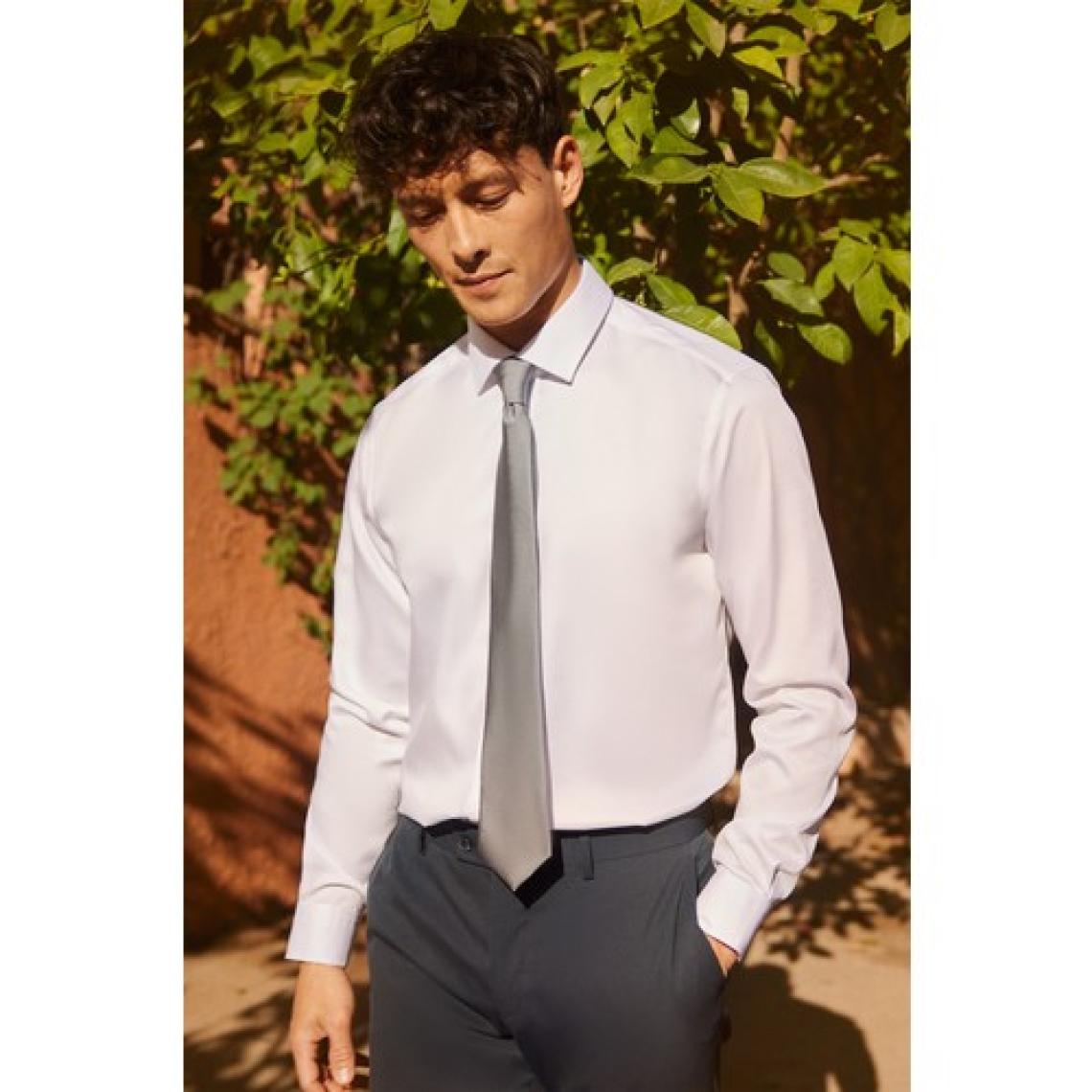 AC&Co / Altınyıldız Classics Erkek Beyaz Ütülemesi Kolay Slim Fit Dar Kesim Klasik Yaka Pamuklu Gömlek