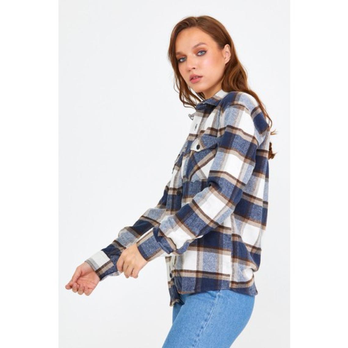 Cool Tarz Mavi-Kahverengi Kadın Slim Fit Düğmeli Yaka Çift Cepli Oduncu Ekose Gömlek