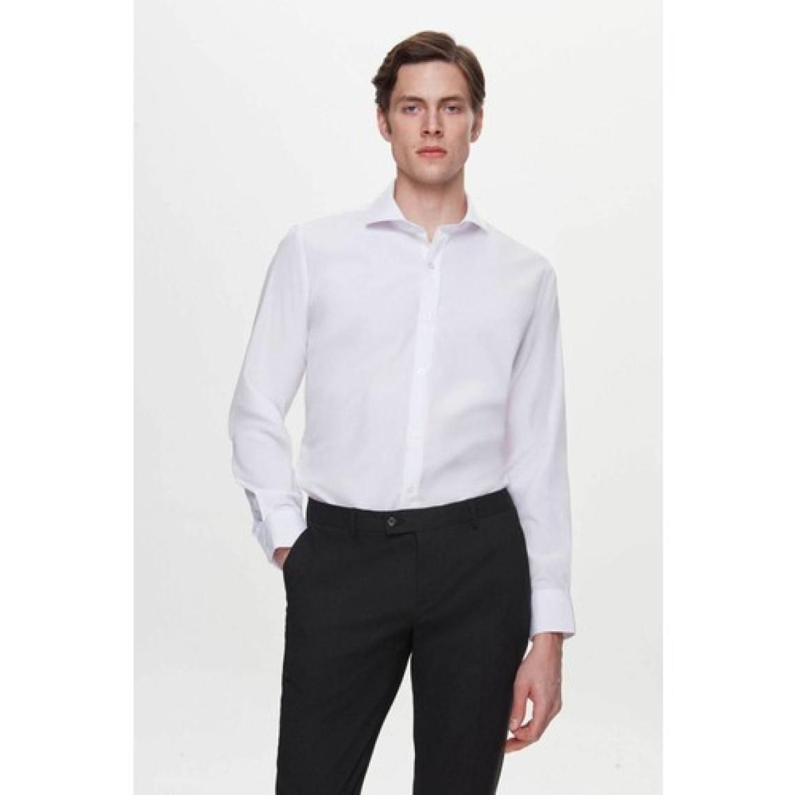 D'S Damat Slim Fit Beyaz Italyan Yaka Dar Kesim Klasik Kravatlık Uzun Kollu Kolay Ütülenebilir Nefes 2HF02ORT5185