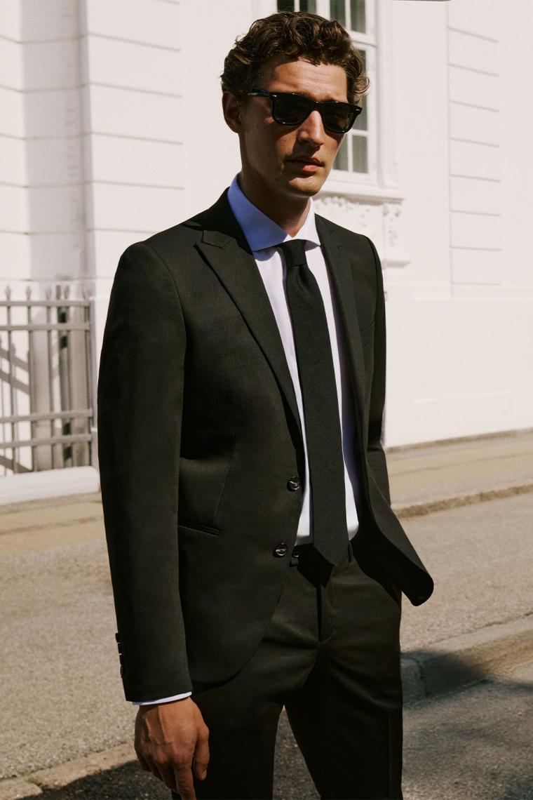 ALTINYILDIZ CLASSICS Erkek Siyah Ekstra Slim Fit Dar Kesim Kırlangıç Yaka Takım Elbise
