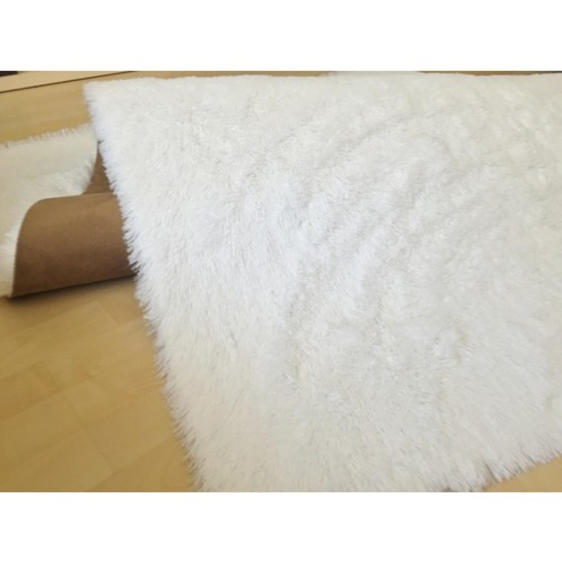 Tappeto Tavşan Tüyü Post Peluş Yıkanabilir Kaymaz Taban Halı  Kar Beyaz