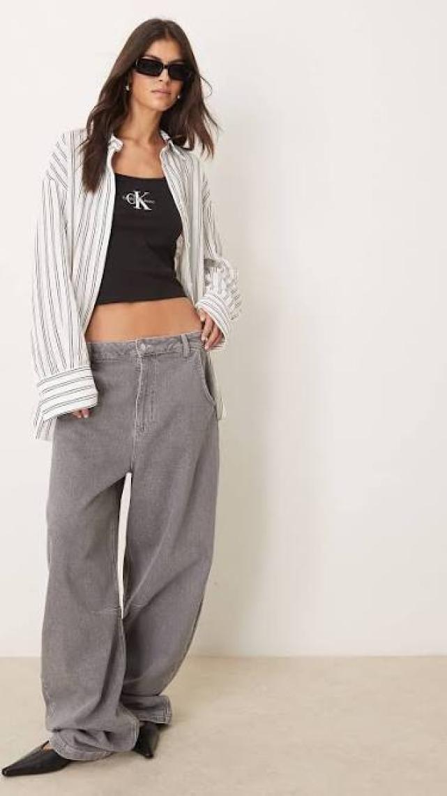 Calvin Klein Pamuklu Slim Fit Ip Askılı Top J20J223105BEH Bayan Top J20J223105 Beh