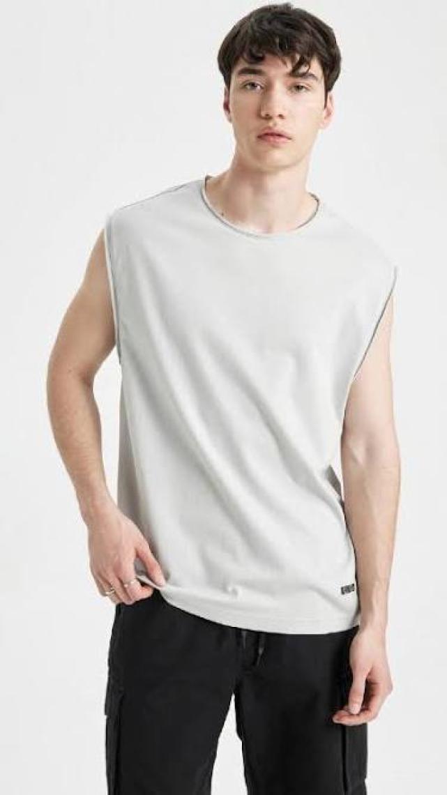 DeFacto %100 Pamuk Boxy Fit Bisiklet Yaka Basic Düz Atlet C7205AX24HS