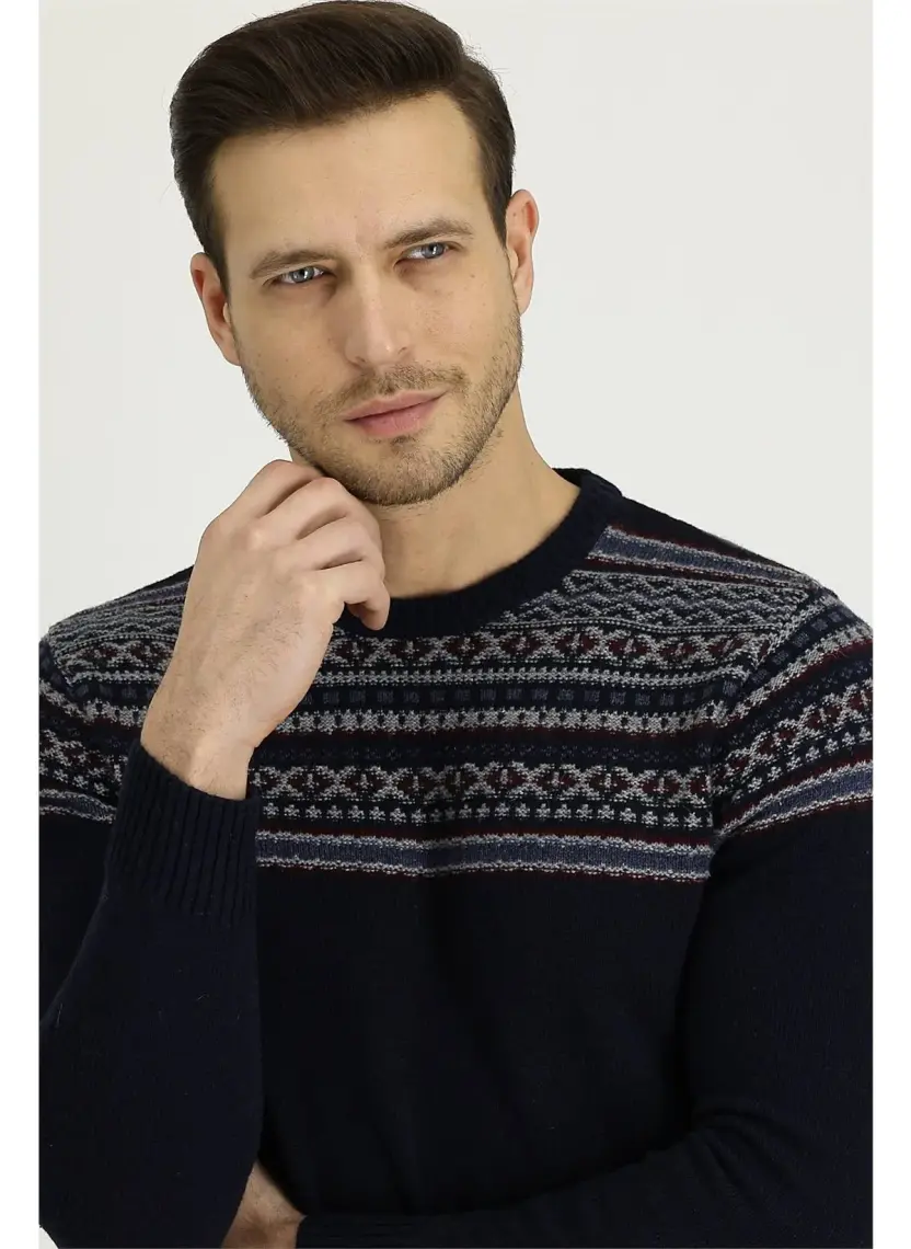Bisiklet Yaka Slim Fit Dar Kesim Yünlü Desenli Triko Kazak