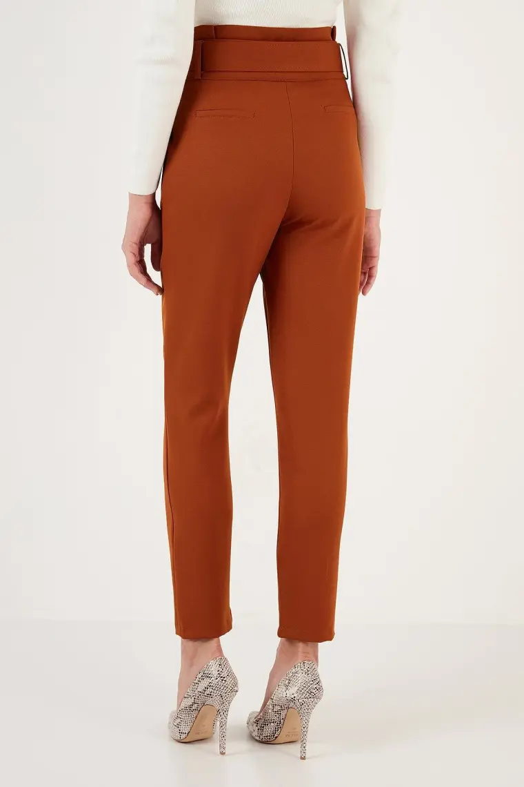 Lela Yüksek Bel Cepli Kemerli Regular Fit Kumaş Pantolon Bayan Pantolon 611PL04