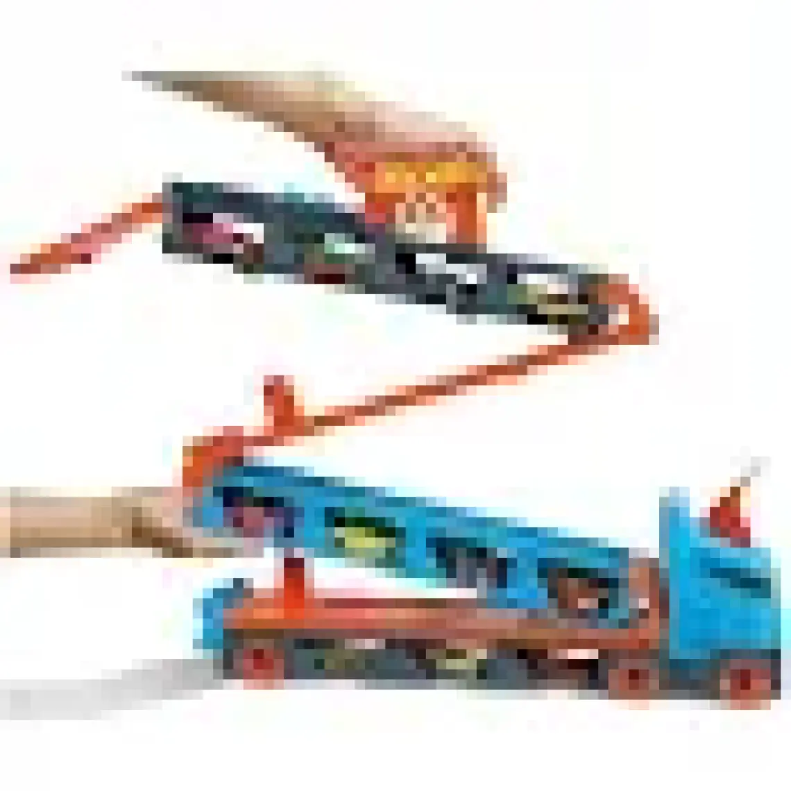 Hot Wheels Sürat Pistli Tır, 3 Adet 1:64 Ölçekli Araba İçerir, 4-8 Yaş Arası Çocuklar İçin GVG37