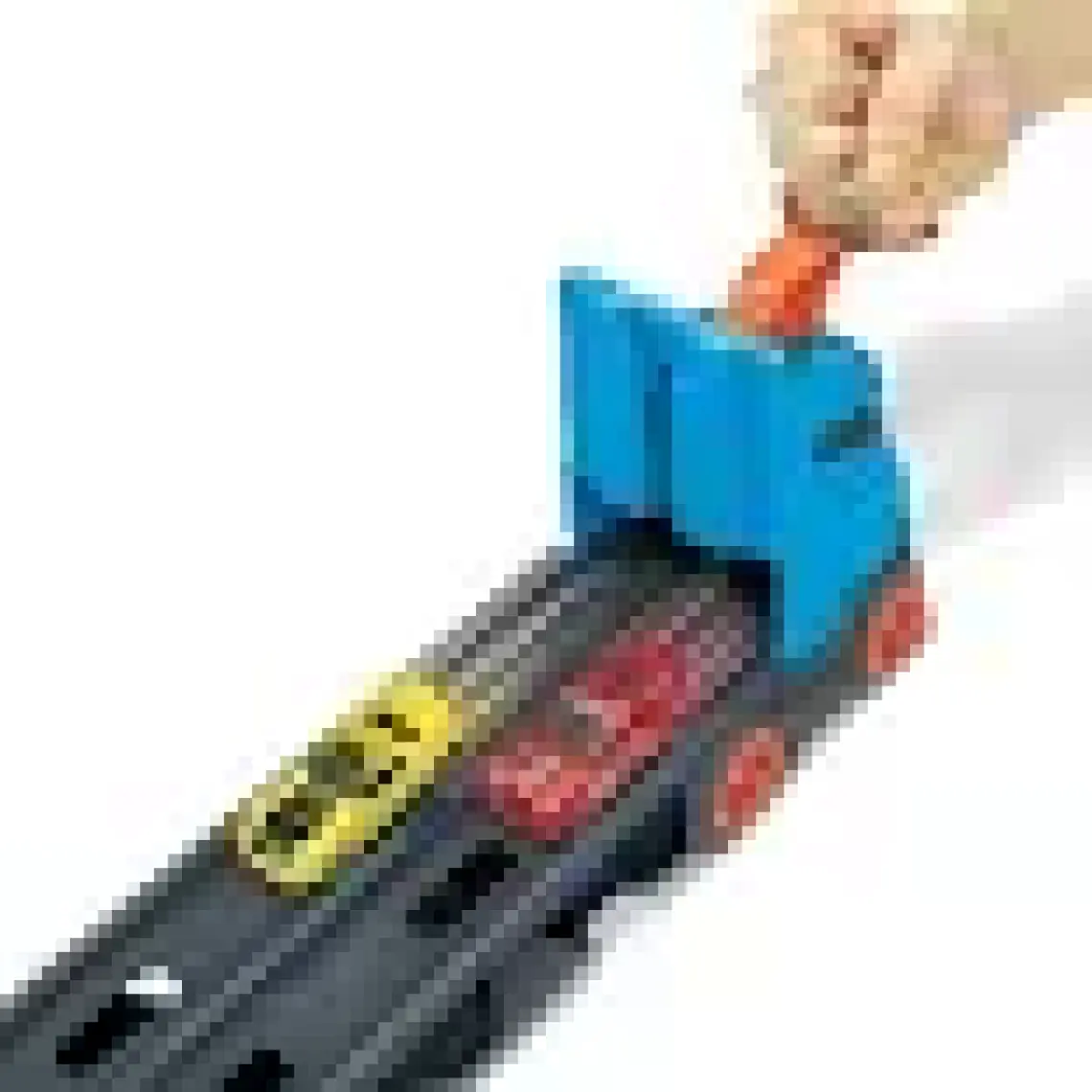 Hot Wheels Sürat Pistli Tır, 3 Adet 1:64 Ölçekli Araba İçerir, 4-8 Yaş Arası Çocuklar İçin GVG37