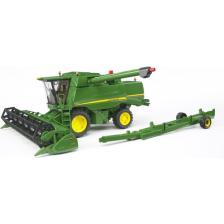 Bruder John Deere T670İ Biçerdöver BR02132