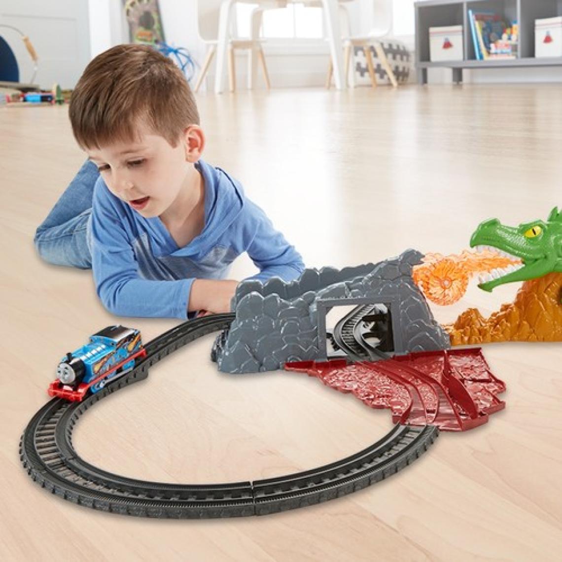 Thomas ve Arkadaşları Trackmaster Ejderha Macerası Oyun Seti FXX66