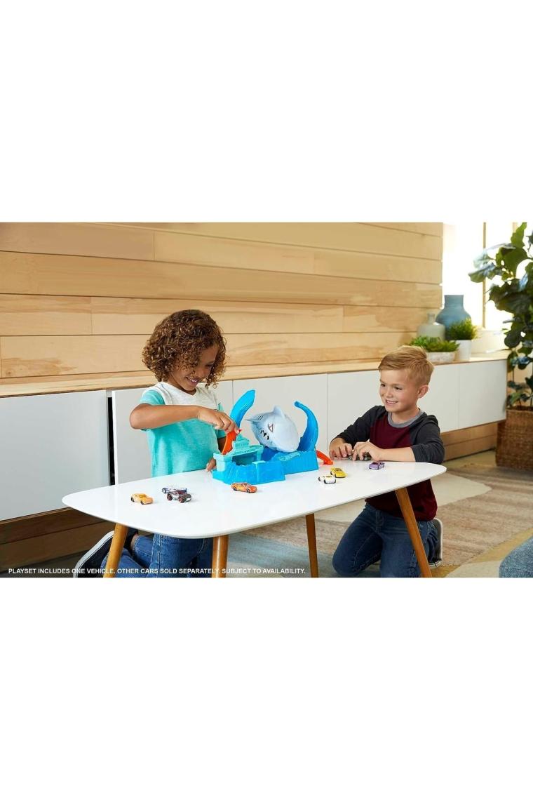 Hot Wheels Renk Değiştiren Robotik Köpek Balığı Oyun Seti GJL12