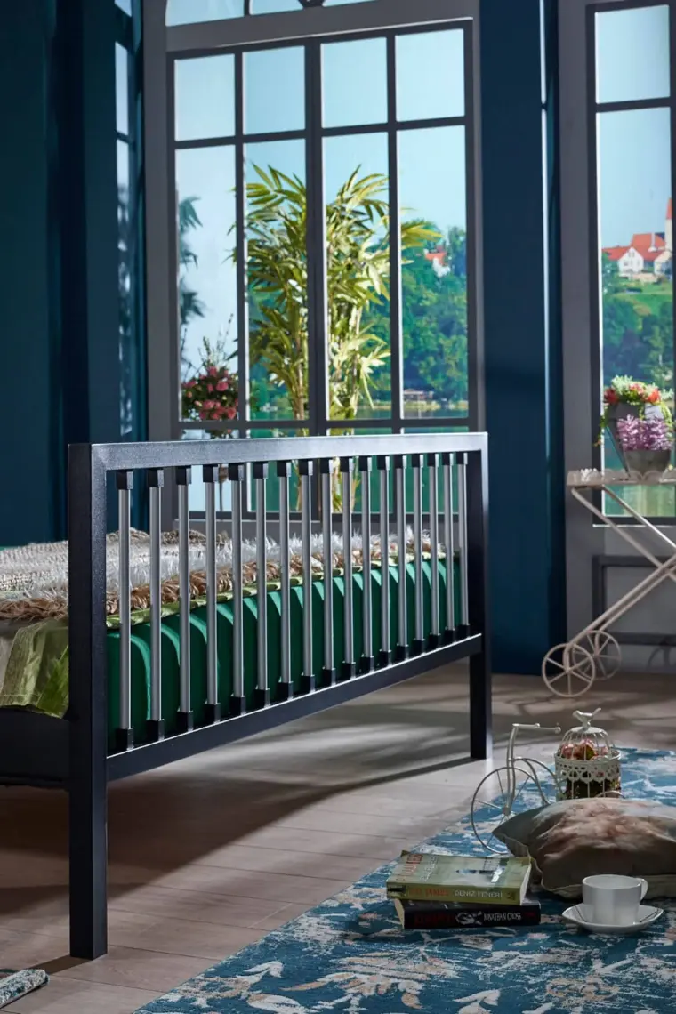 Unimet Breeze Çift Kişilik Ferforje Metal Karyola (Siyah-Gri)