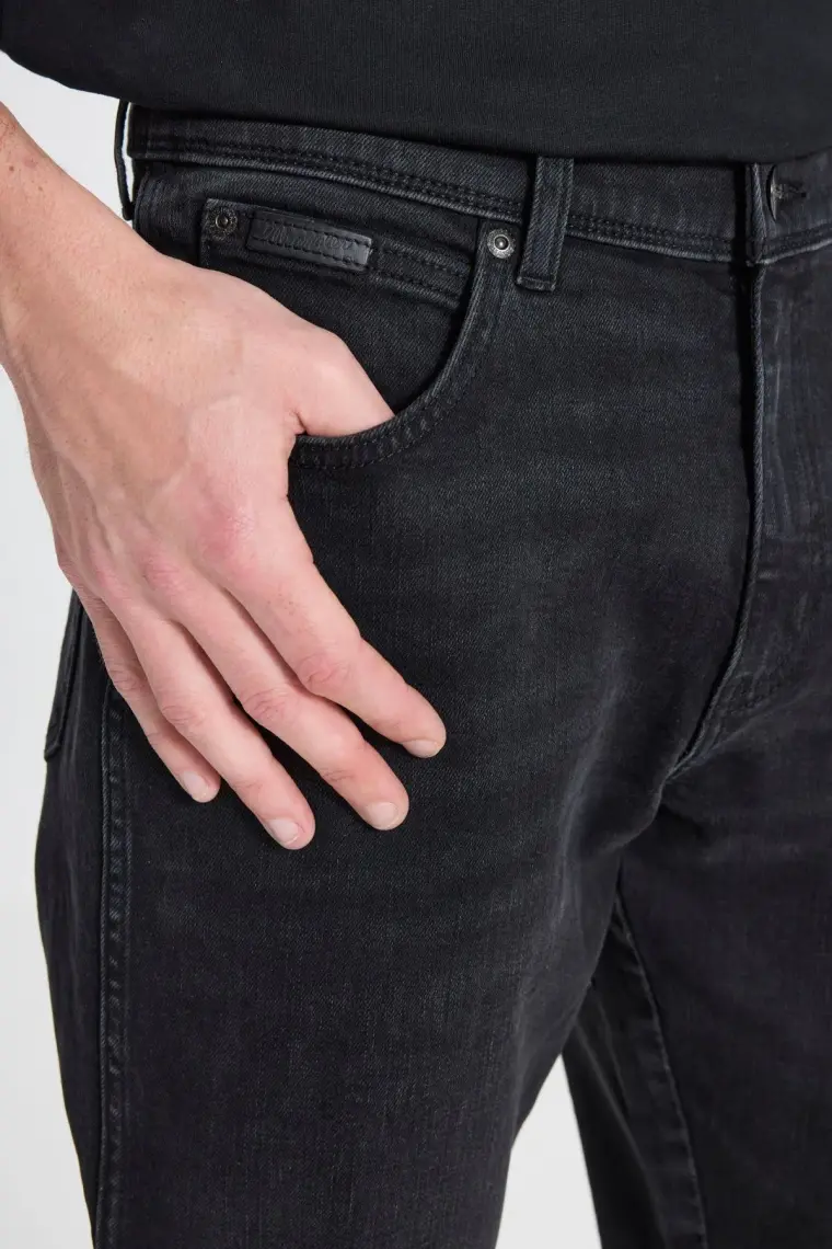 Wrangler Texas Slim Fit Dar Kesim Normal Bel Mavi Esnek Jean Kot Pantolon