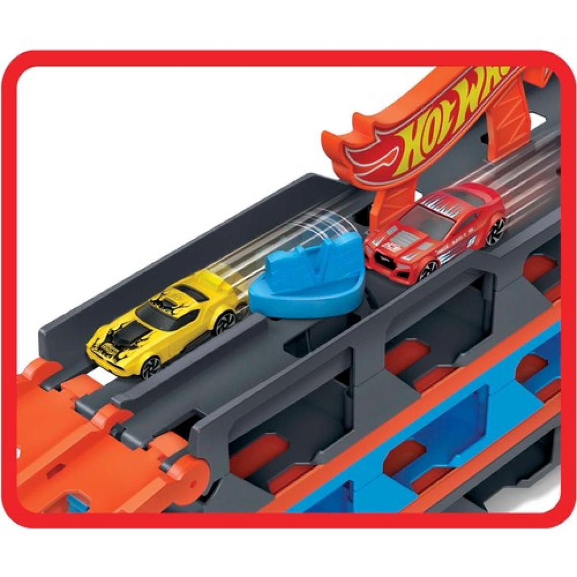 Hot Wheels Sürat Pistli Tır, 3 Adet 1:64 Ölçekli Araba İçerir, 4-8 Yaş Arası Çocuklar İçin GVG37