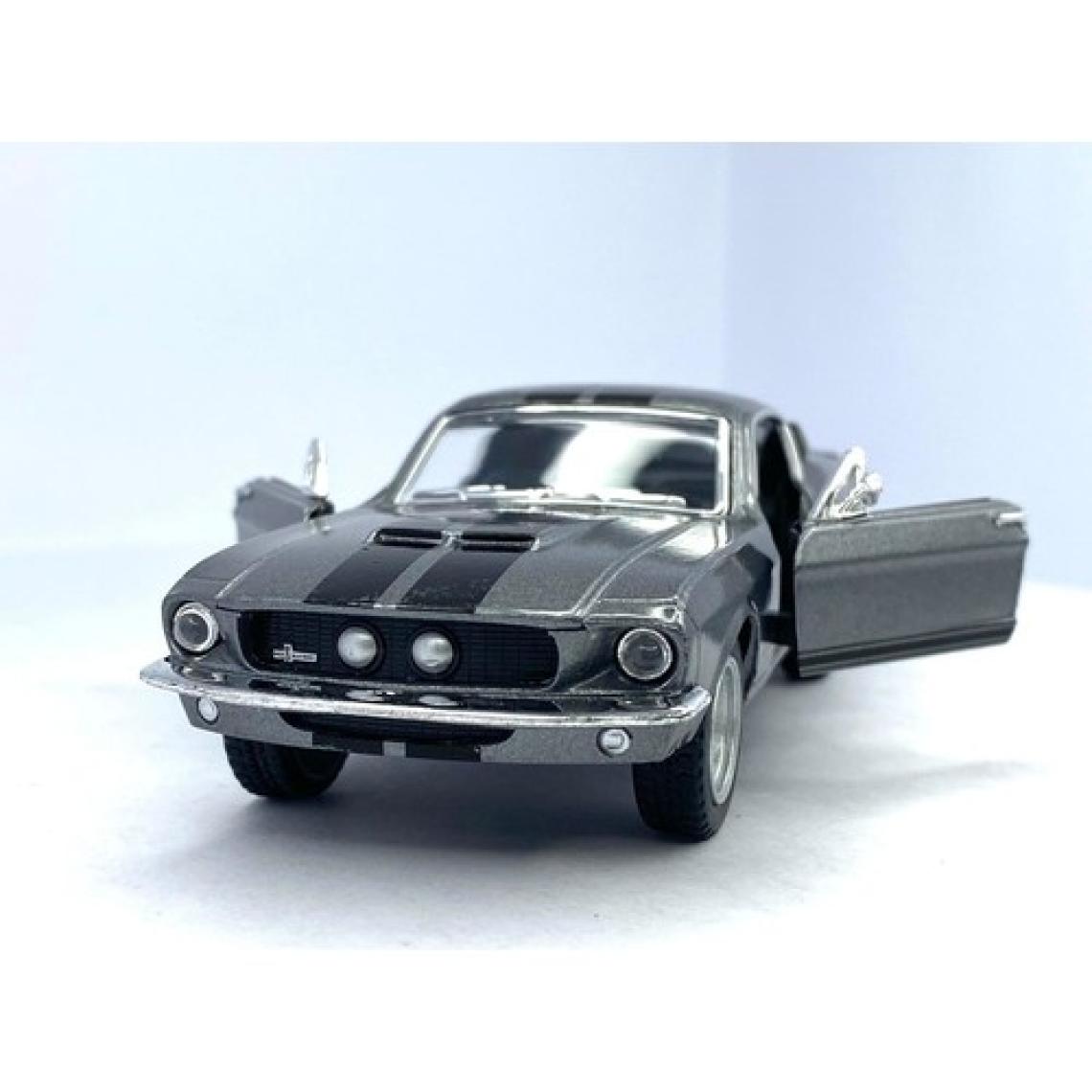 Kinsmart 1967 Ford Shelby Gt - 500 - Çek Bırak Lisanslı Model Oyuncak Araba 1:38